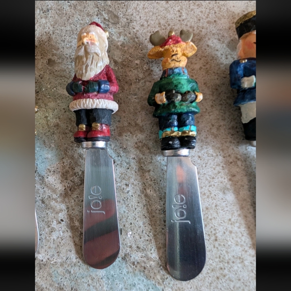 Lot of 7 Misc Cheese Butter Knives Spreaders Christmas Tree Snowman Reindeer SC - Picture 4 of 8